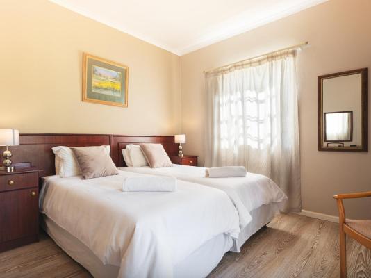 Temba Private Game Reserve Olive Park Safari Lodge  - 225603