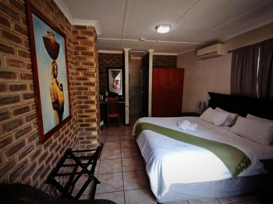 Room image 10