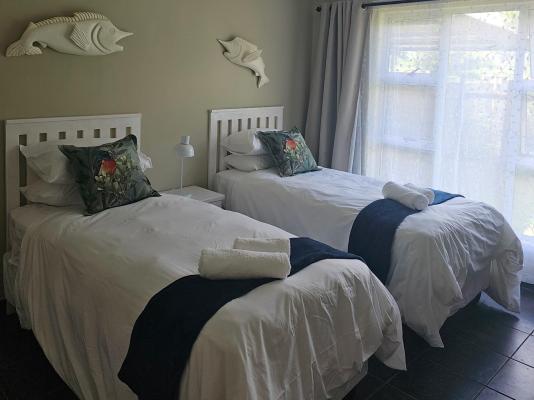 Room image 3