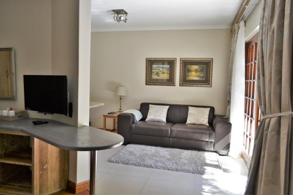 Room image 3