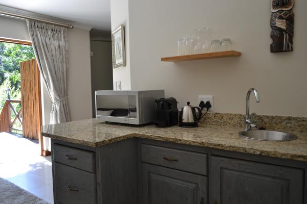 Room image 4