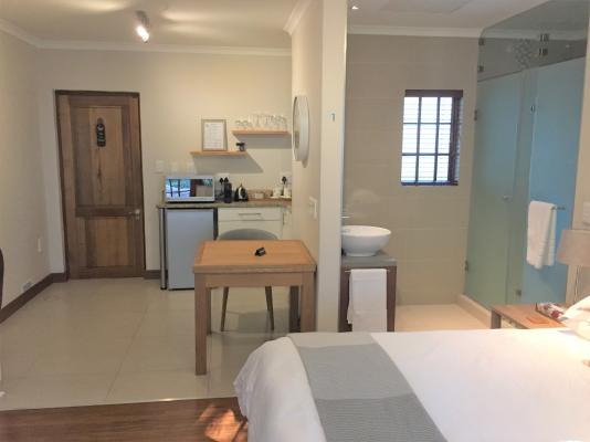 Room image 8