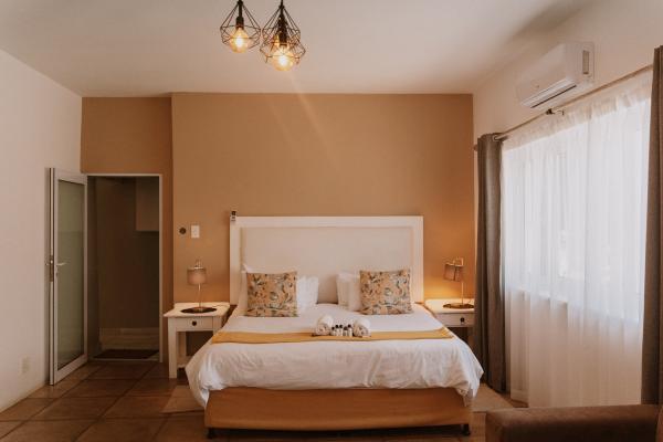 Room image 8
