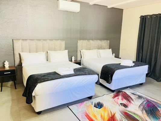 Room image 8