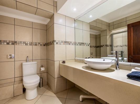 Room image 4