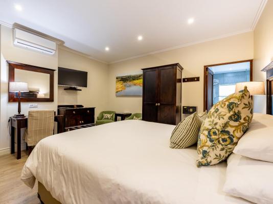 Room image 10