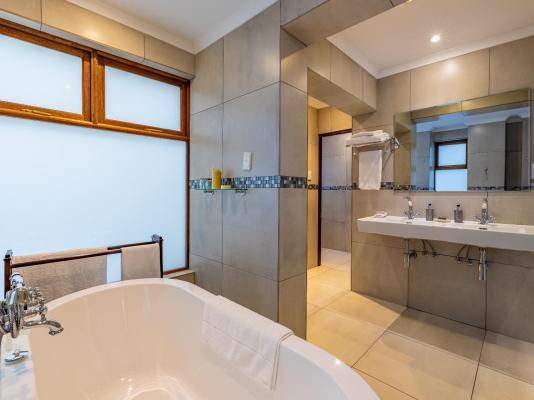 Room image 20