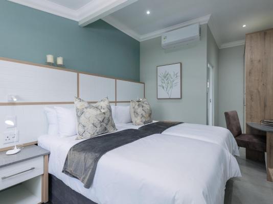 Room image 9