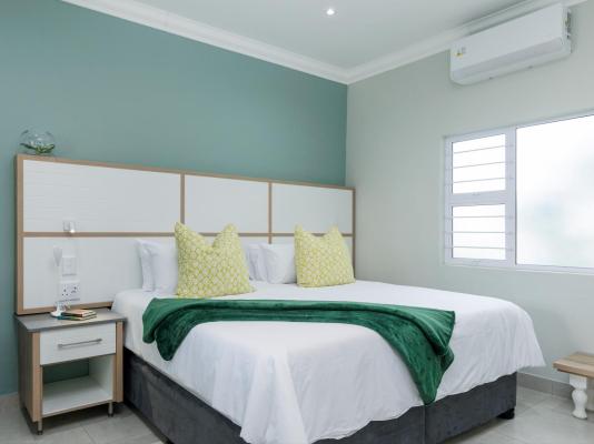 Room image 12