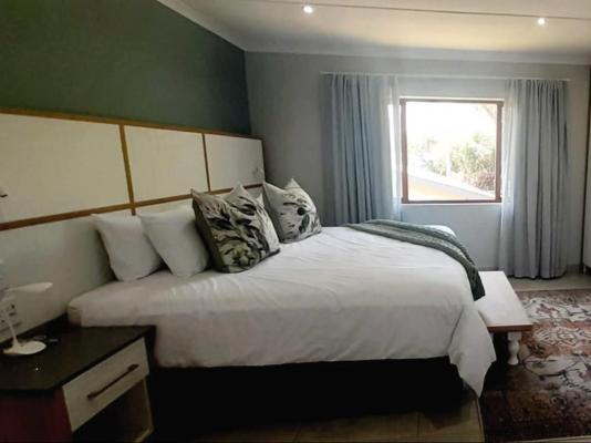 Room image 2