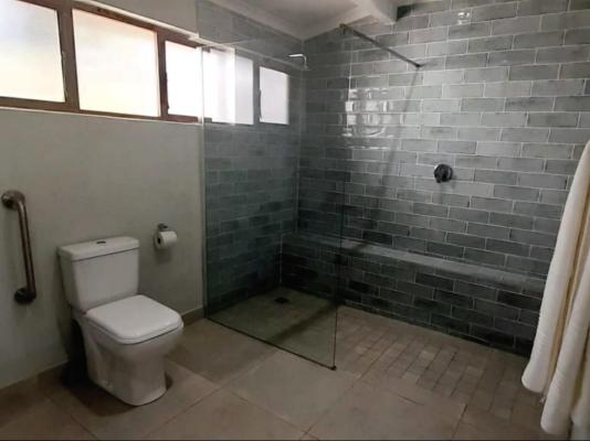 Room image 6