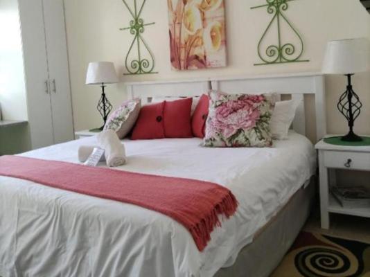 Room image 10