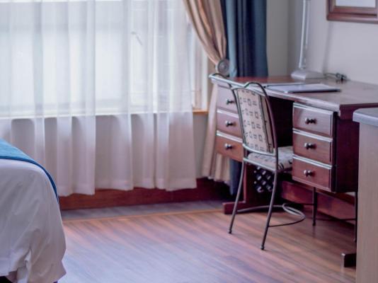 Room image 1