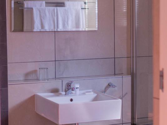 Room image 2