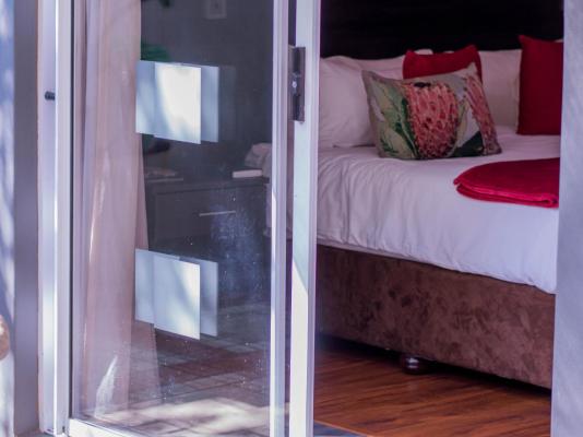 Room image 3
