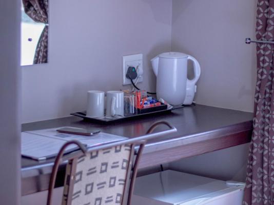 Room image 4