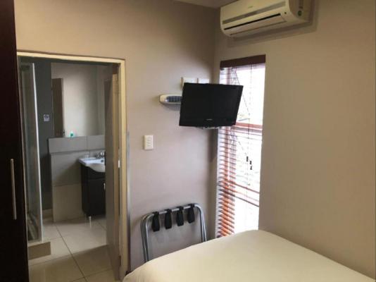 Room image 2