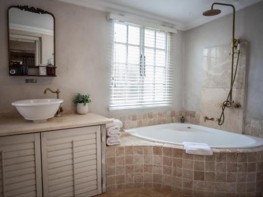 Room image 1