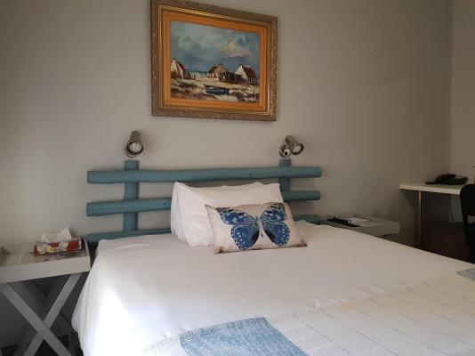 Room image 4