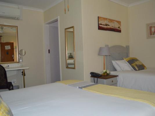 Room image 5