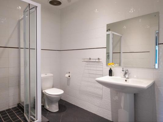 Room image 11