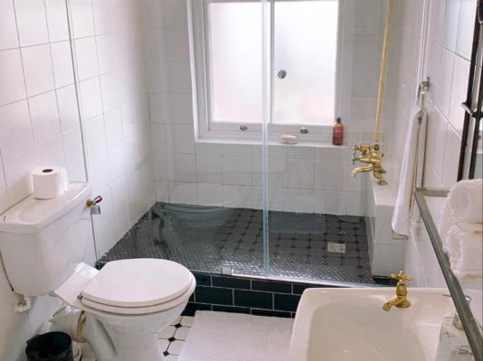 Room image 16