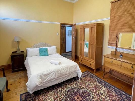 Room image 1