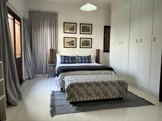 Room image 5