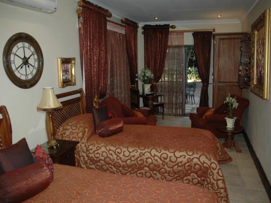 Room image 1