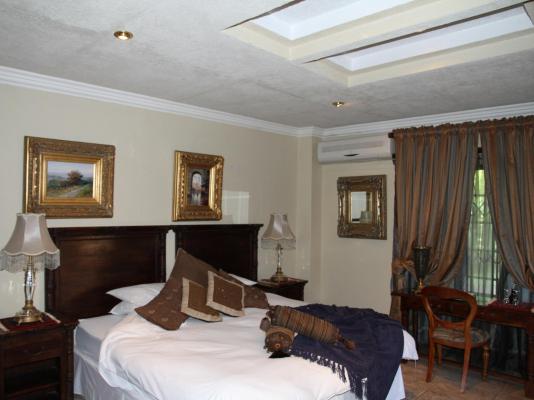 Room image 1