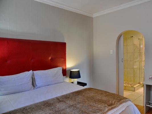 Room image 11