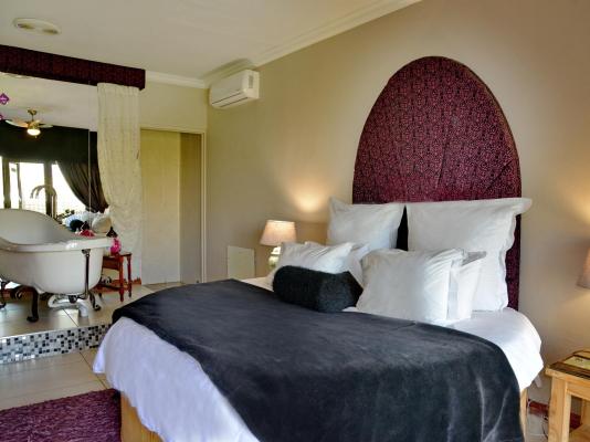 Room image 15