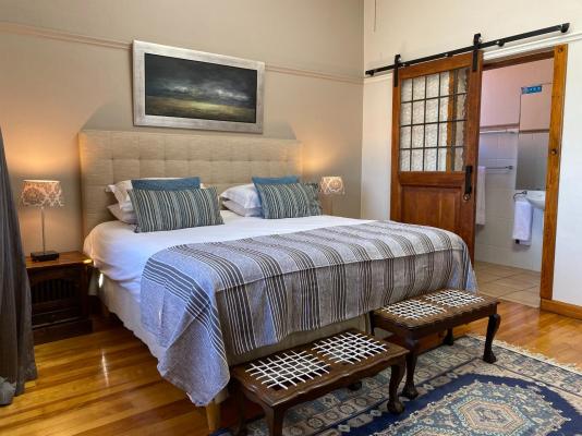 Room image 4