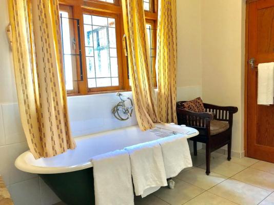 Room image 5