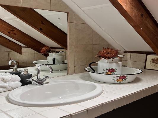 Room image 2