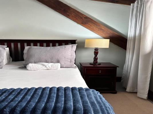 Room image 3