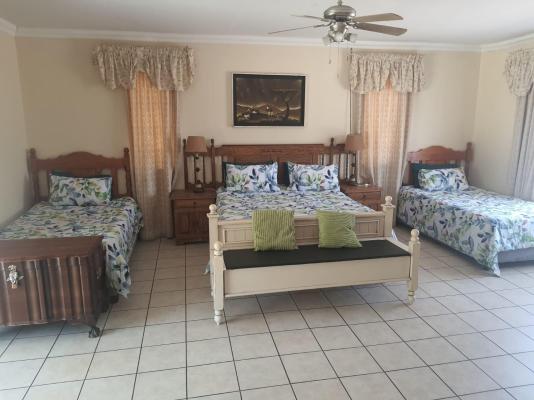 Room image 3