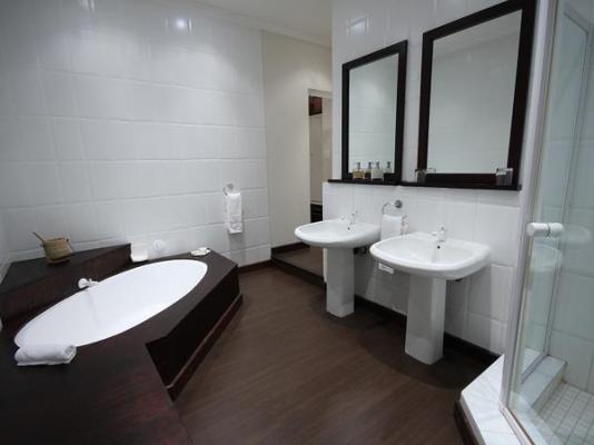 Room image 1