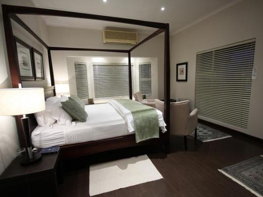 Room image 3