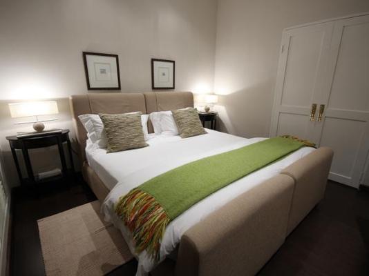 Room image 6