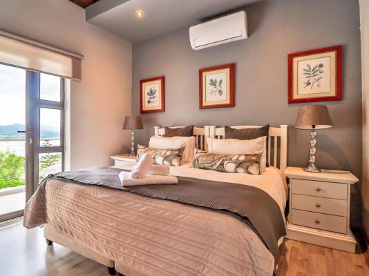 Room image 1