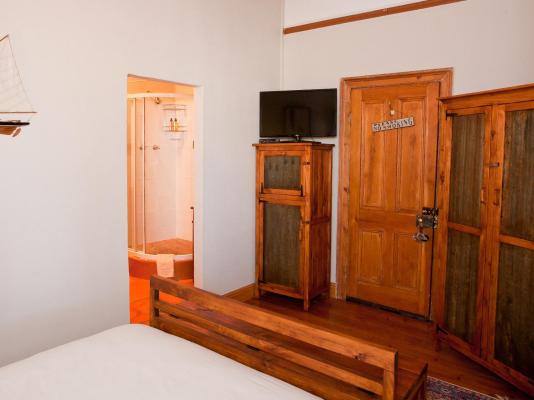 Room image 4