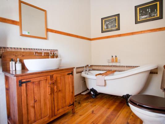 Room image 9