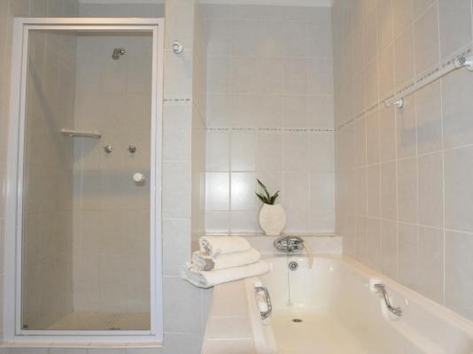 Room image 1