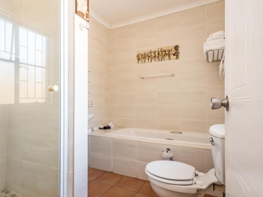 Room image 1