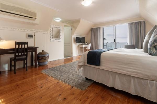Room image 3