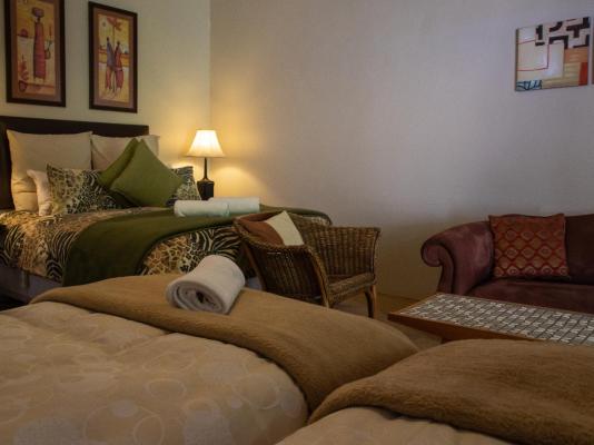 Room image 3