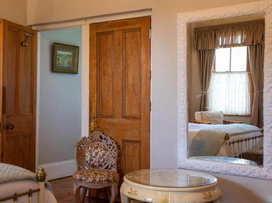 Room image 3