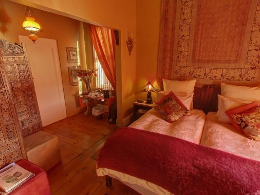 Room image 4