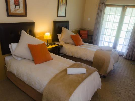 Room image 11